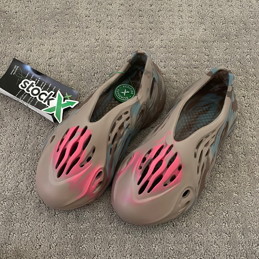 Yeezy foam runners